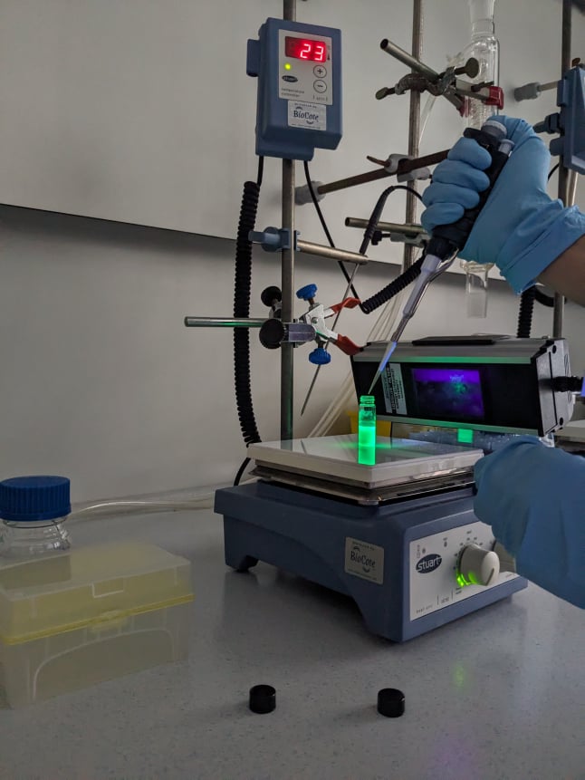 Chemical laboratory for quantum dot synthesis